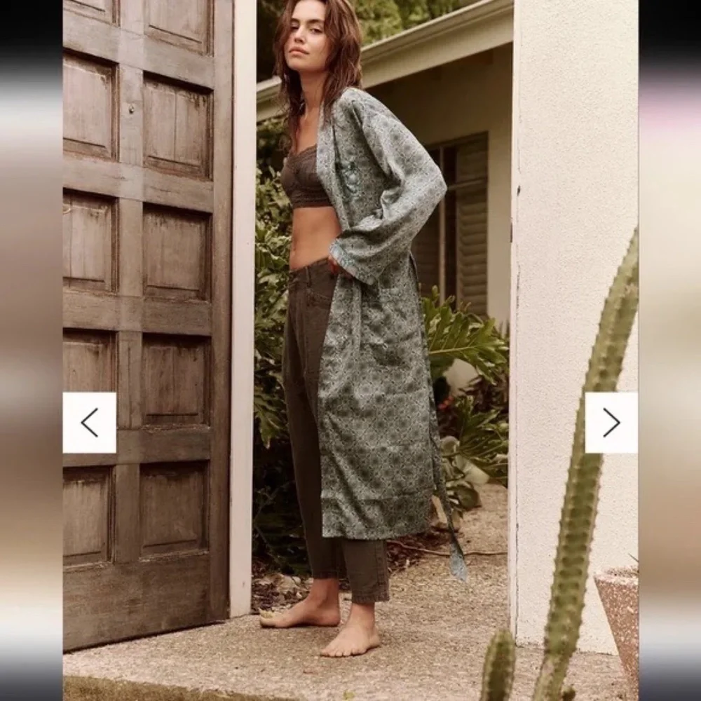 FREE PEOPLE Intimately Oasis House Robe in Stone Combo Size xs/S - Picture 2 of 5